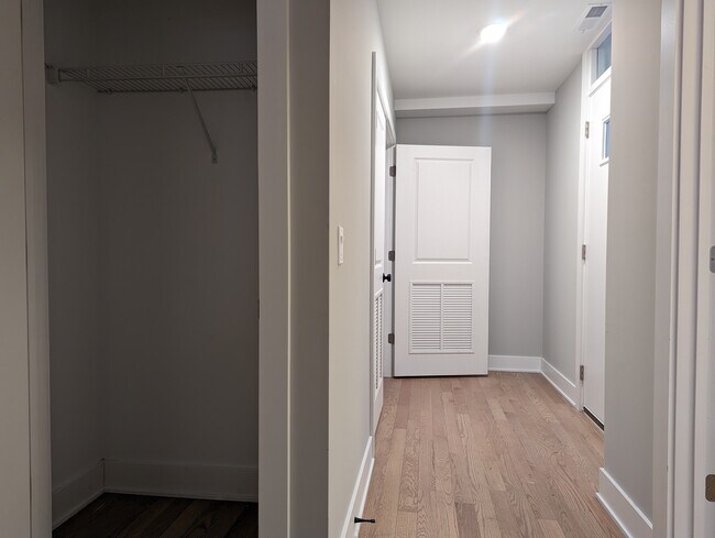 Photo - 4409 N Seeley Ave Unit 1a