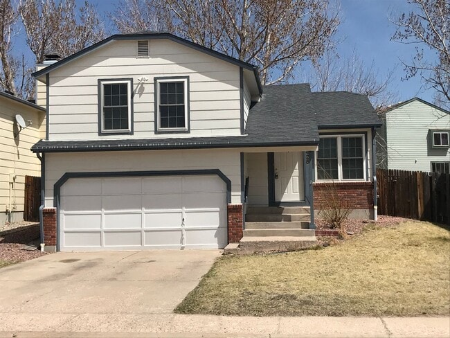 Photo - Spacious Tri-Level 3-Bedroom Home with Bonus Den | Briargate