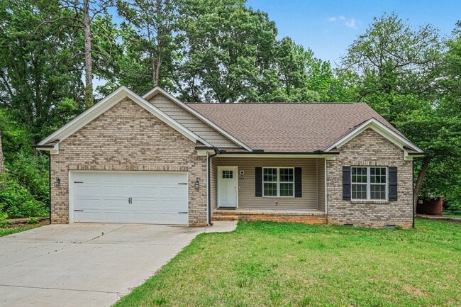 Building Photo - 324 N Milford Dr