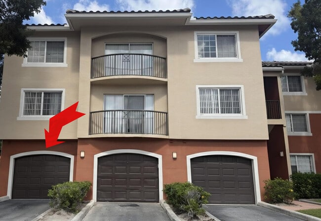 Building Photo - 4175 N Haverhill Rd Unit 905 With Attached Garage