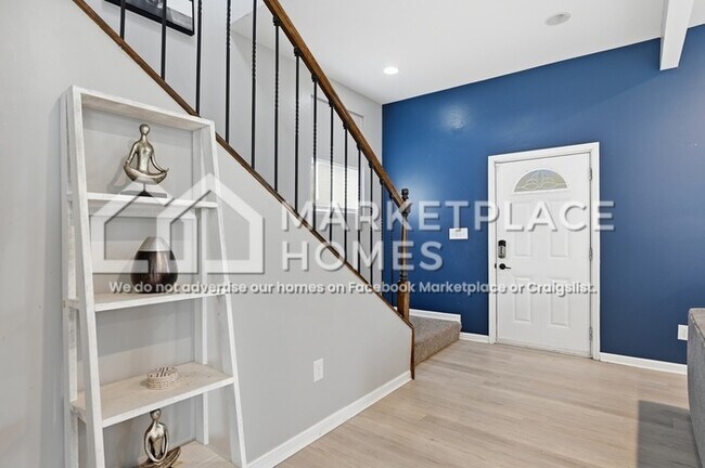 Photo - 1917 N College Ave