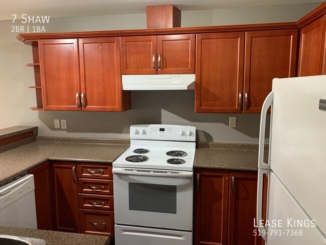 Photo - Beautiful Semi Ranch With Attached Garage ...