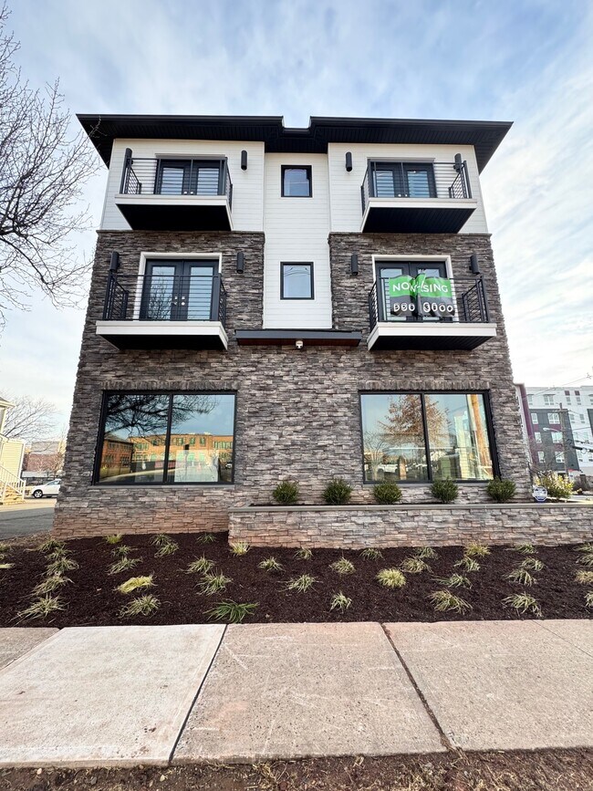 85 W High St Unit 3R
