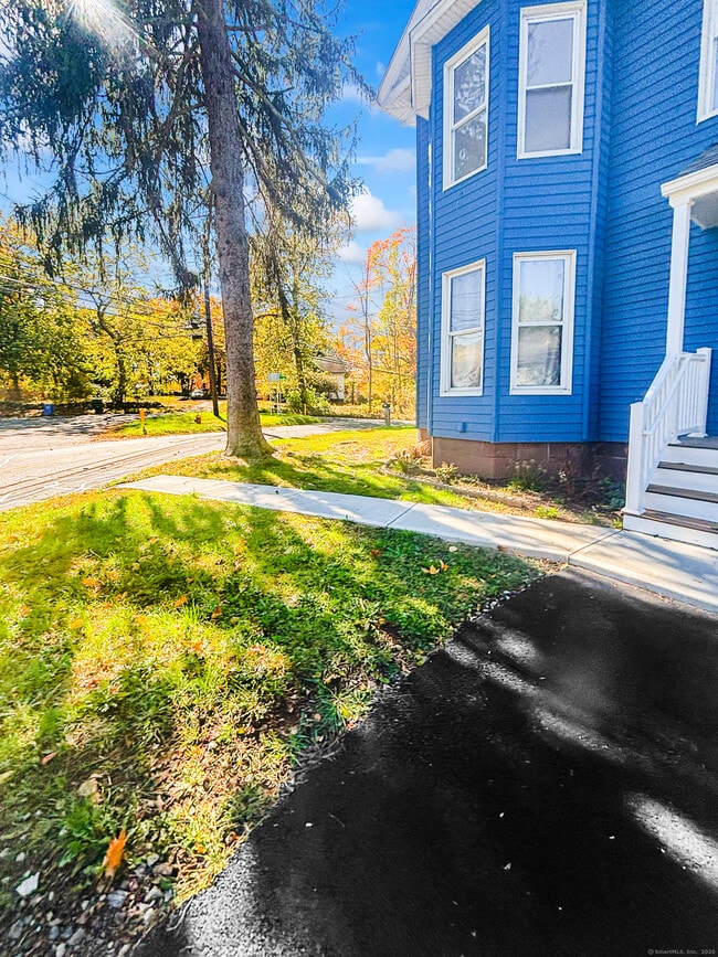 Photo - 358 Pomeroy Ave