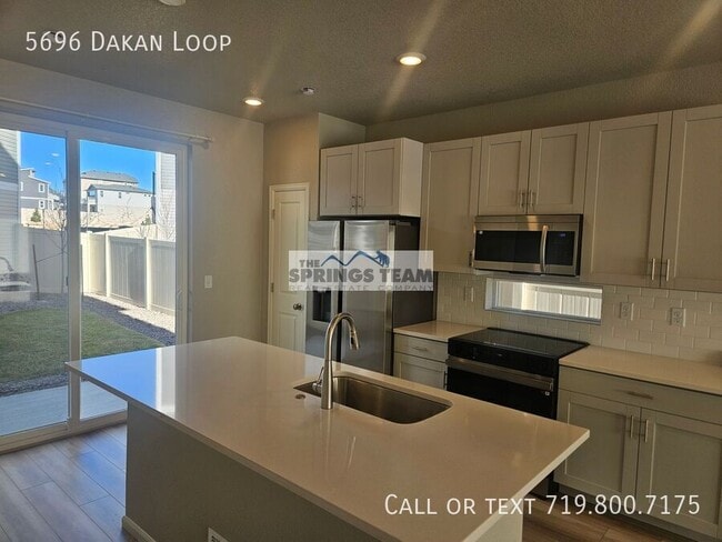 Photo - 5696 Dakan Lp