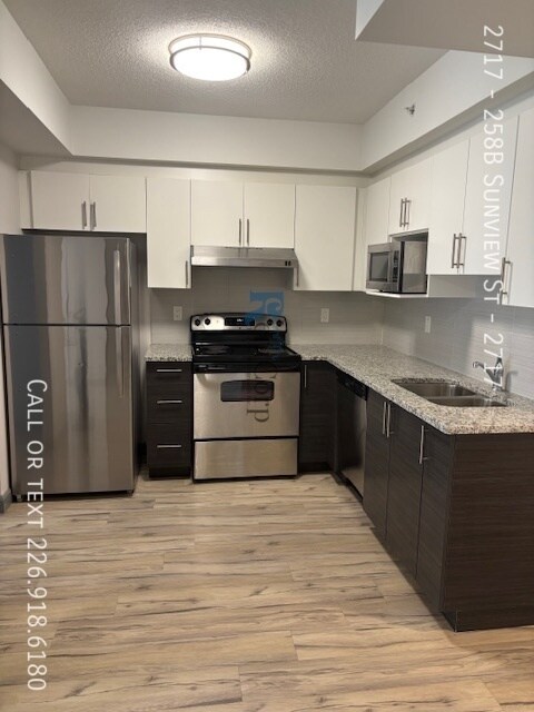 Photo - 258B-258B Sunview St