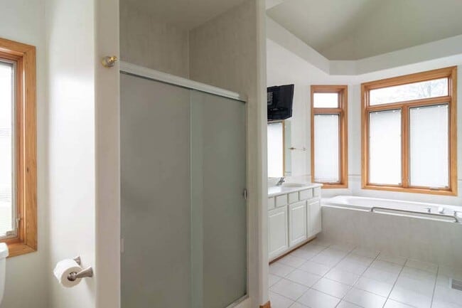 Photo - 922 W Chesterfield Ct