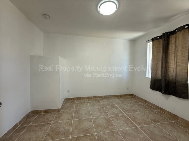 Photo - 3223 W Madison St Unidad 3