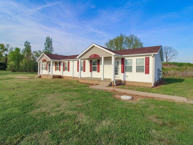 Building Photo - Charming 3BR/2BA Duplex Close to Shopping & Schools