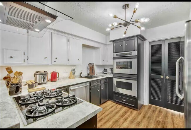 3107 Cherry Creek Dr