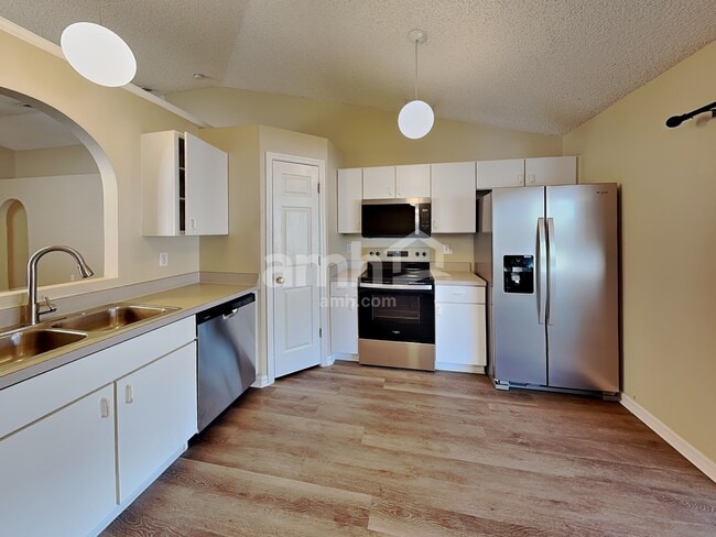 Photo - 2724 Maderia Cir