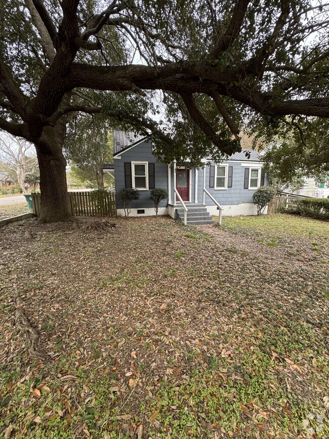 Building Photo - 112 Desaussure St Rental