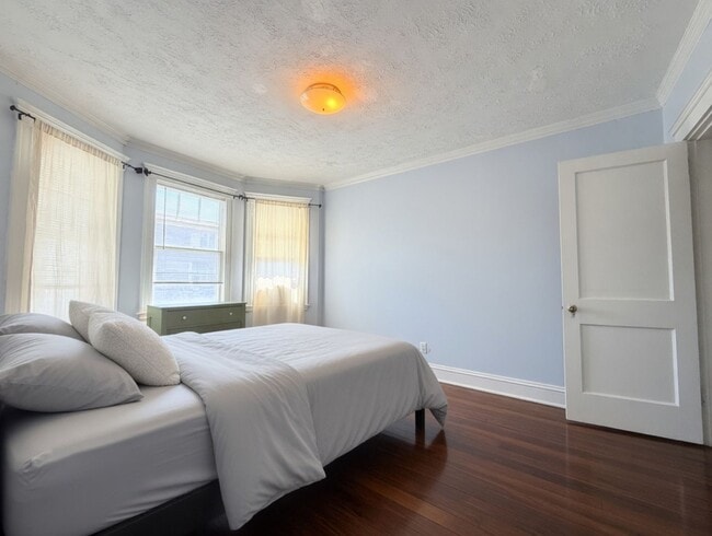 Photo - No Brokers Fee, No Security Deposit, Pets Frienly, Back and Front Porch, Laundry, Parking for Rent