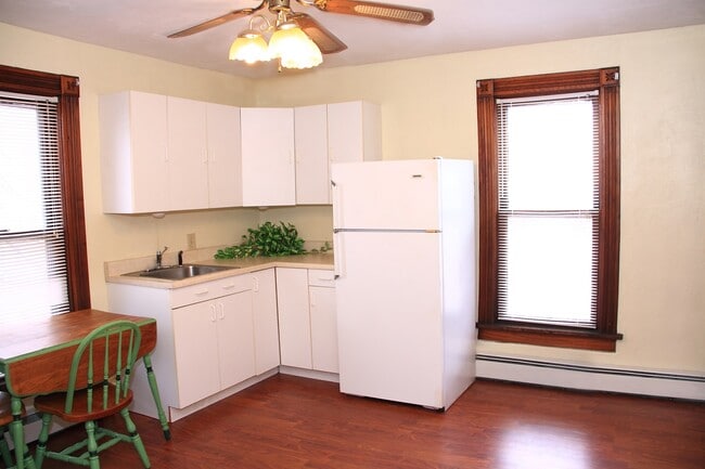 Bright kitchen - 2706 Buffalo Rd Apartamentos Unidad 2