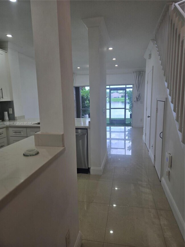 Photo - 737 SW 122nd Ave