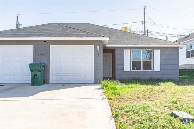 Photo - 223 N Mary Jo Dr