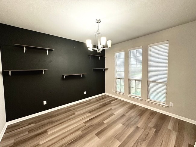 Photo - Room for the family!