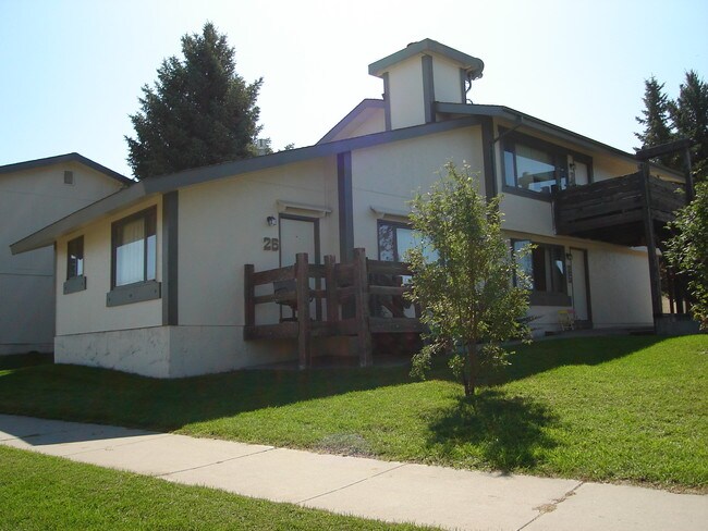 Exterior Image - Portage Village by Bosley Properties Apartments