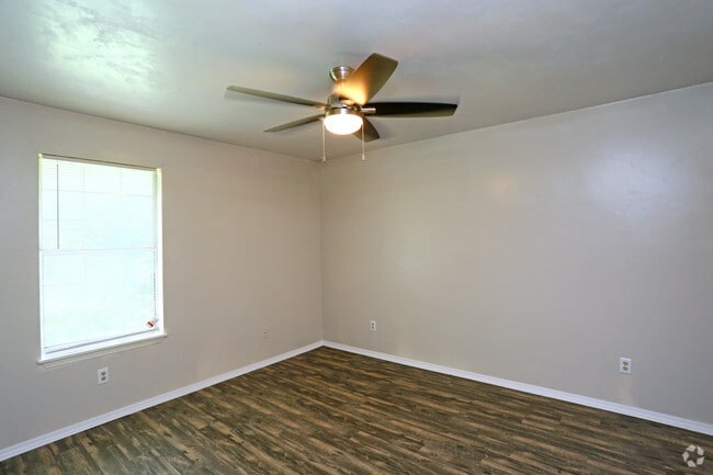 Bedroom, Renovated - Silver Leaf Apartments