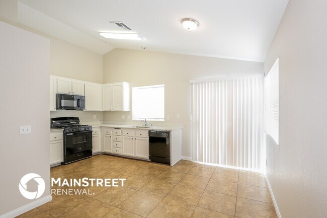 Photo - 2025 Havelina St