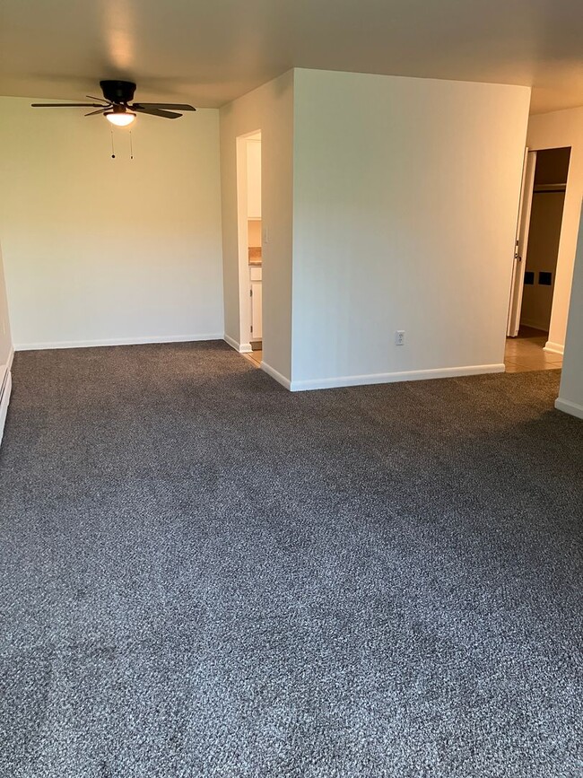 1-Bedroom Apartment in Troy, OH - 1-Bedroom Apartment in Troy, OH Unit 18-1459 Henley of Troy LLC