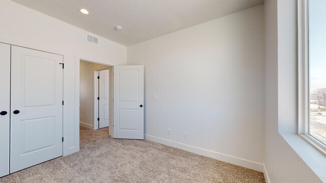 Photo - 1816 N 510 W