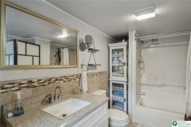 Photo - 3203 Washington St