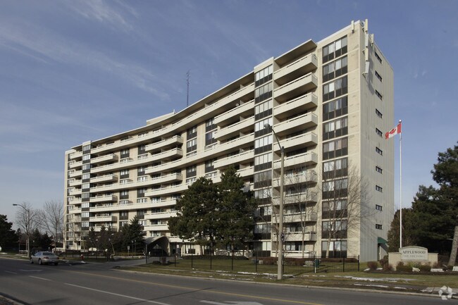 Primary Photo - Applewood on the Park