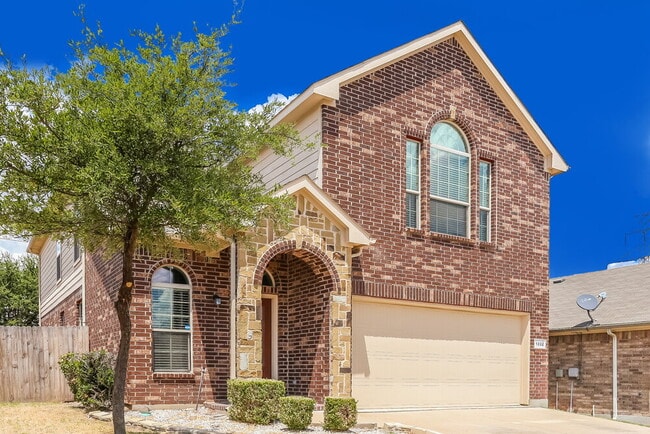 Photo - 1032 Sunderland Ln