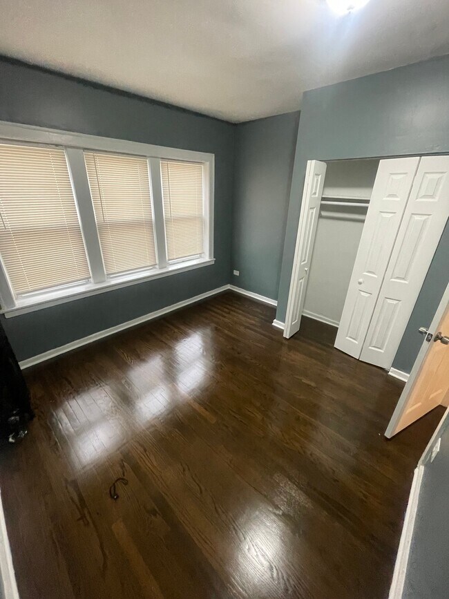 Photo - 2419 W 60th St Unit 2