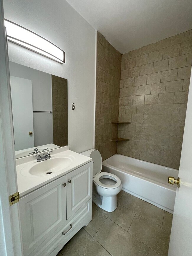 Photo - 11459 Collins St Unit 205