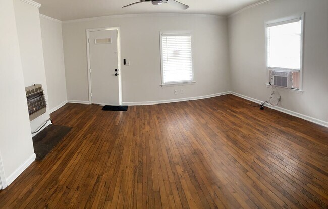 Photo - Charming one-bedroom oasis available in the heart of Gainesville!