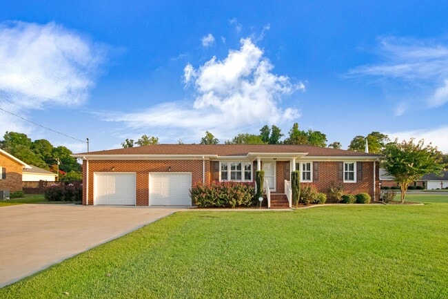 Building Photo - 604 E Patetown Rd Rental