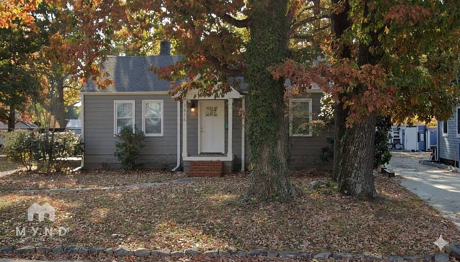 Building Photo - 3816 The Plaza