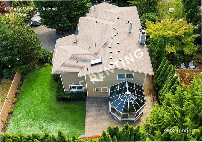 ? Peaceful Retreat in the Heart of Kirkland! - ? Peaceful Retreat in the Heart of Kirkland! House