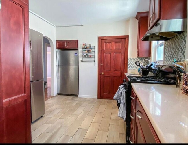 Photo - 14 Wallingford Rd Unit 1