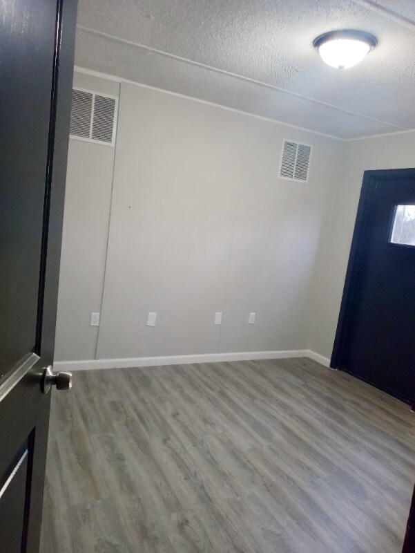 Photo - 777 E Yerby St