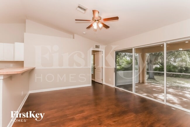 Photo - 6006 Dora Ave N