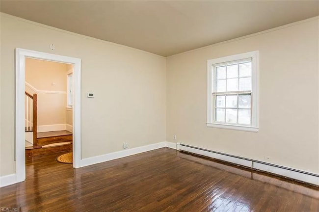 Photo - 210 Piez Ave