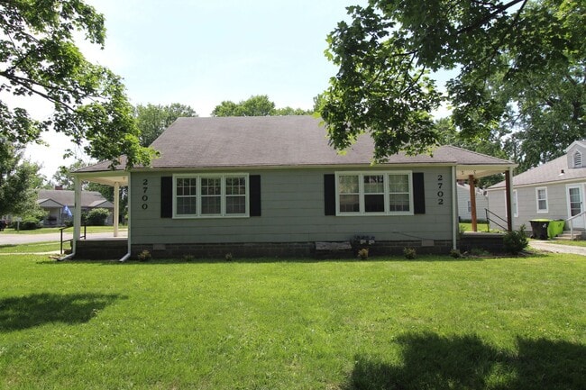 Building Photo - Fully Renovated 1 Bedroom 1 Bath in North Kansas City
