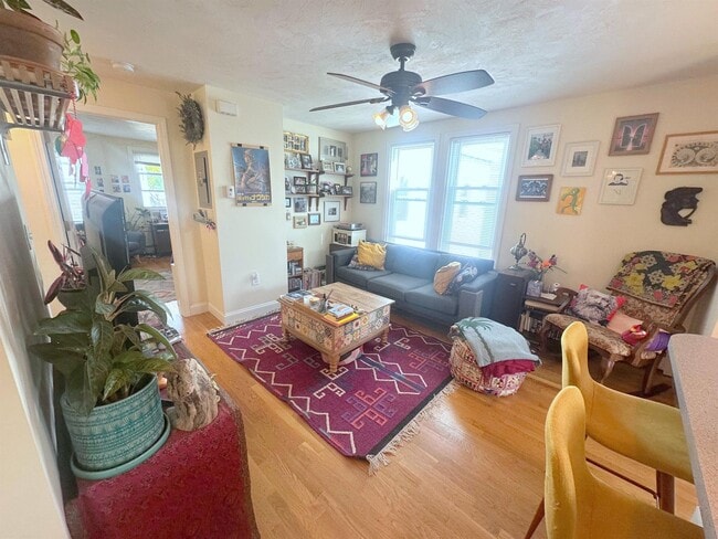 Photo - 389 Columbia St Unit 3