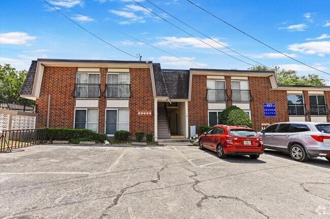 Building Photo - 1700 SW 16th Ct Unit D22 Rental