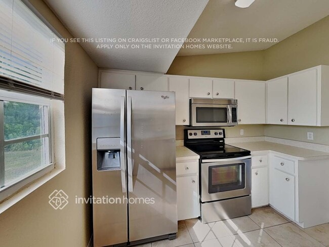 Photo - 2845 Dongola St