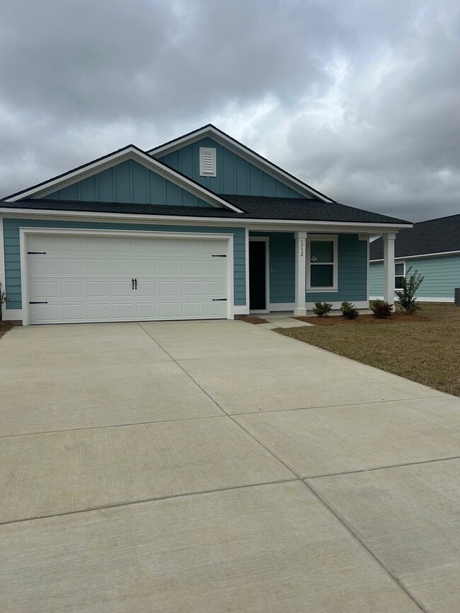 Building Photo - 1732 King Oaks Lp