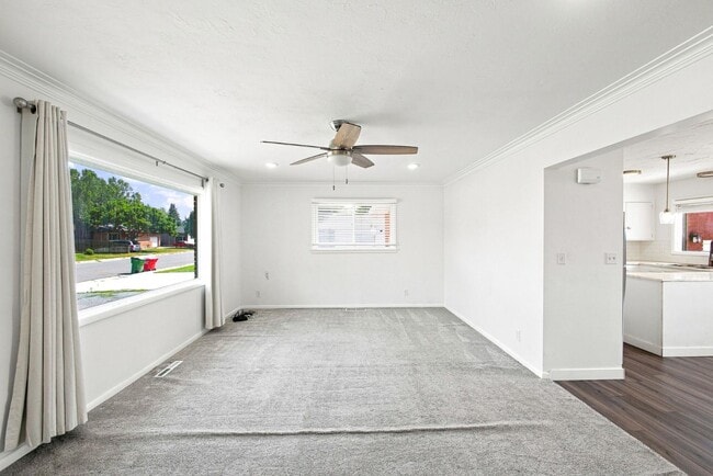 204 Dove Ave