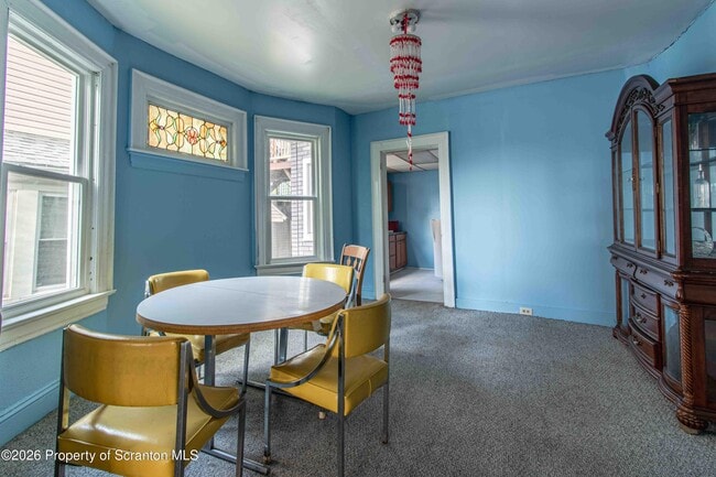 Photo - 844 Monroe Ave