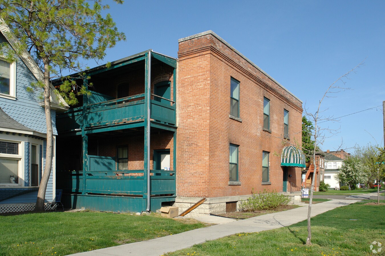 Photo - Washington Apartments