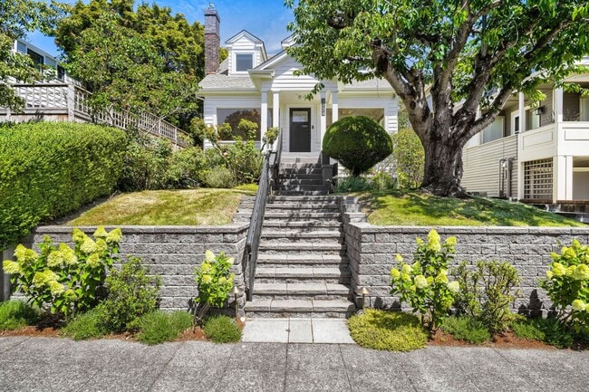 Building Photo - Magnolia Home