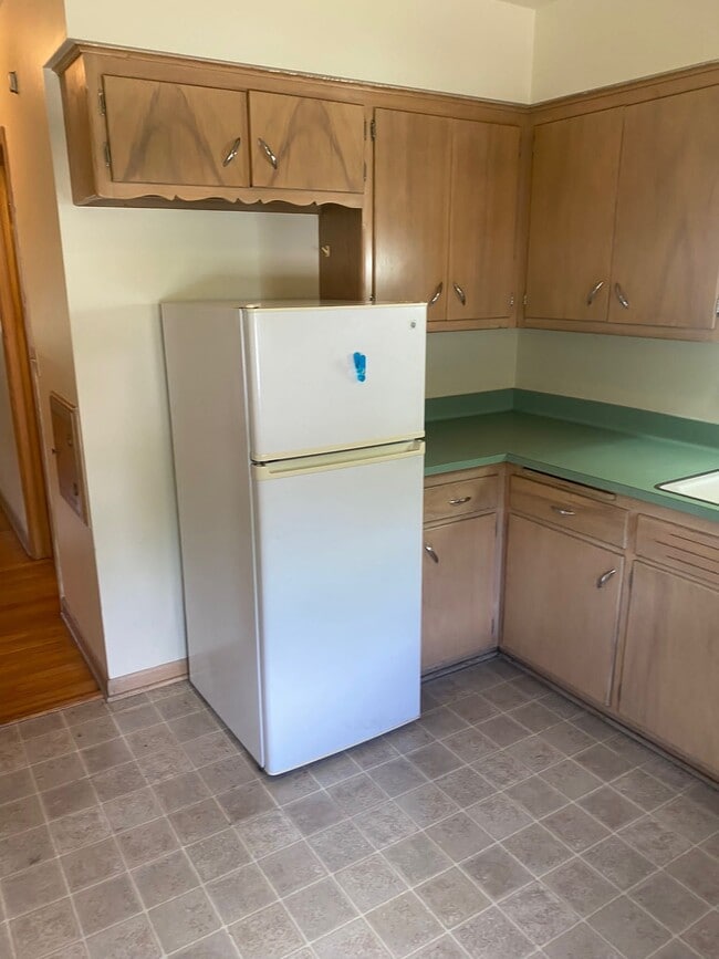 Photo - 3281 N Oakland Ave Unit 2 bedroom