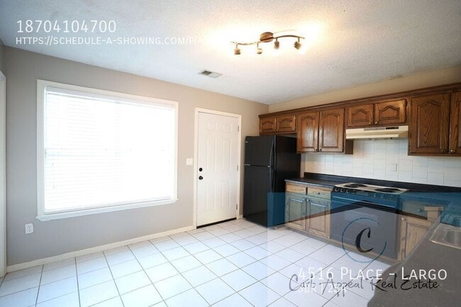 Photo - 4516 Place-Largo